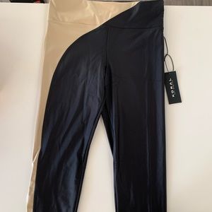 Koral CHASE Mid-Rise-Energy Legging
